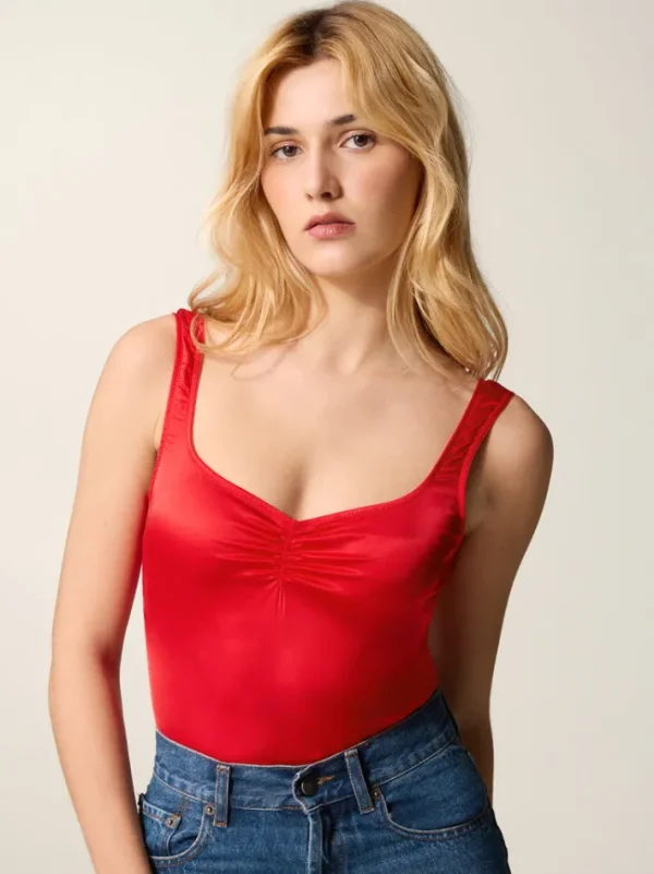 body_yunara_2.webp Online Body YUNARA Tops | Bodys