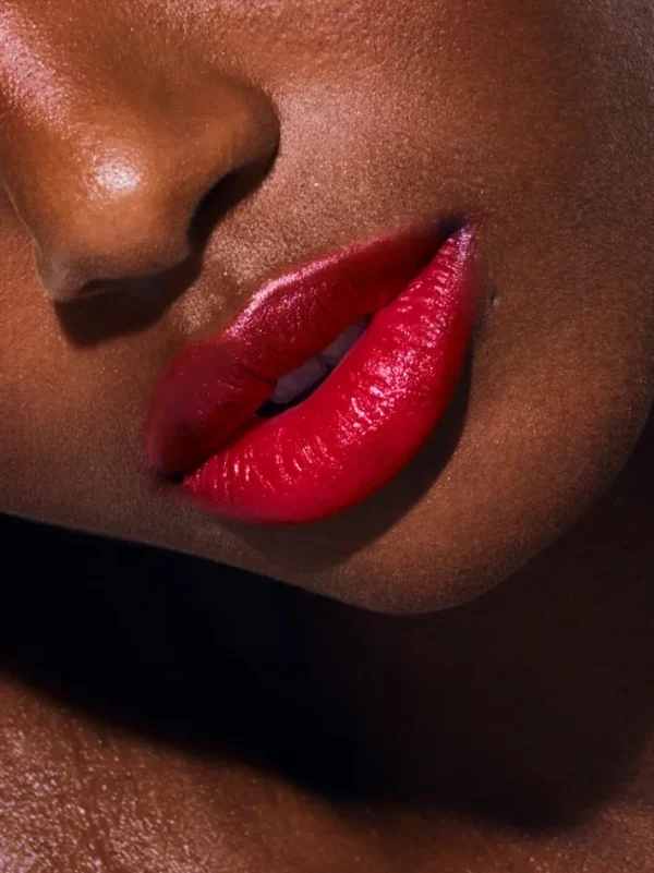 Sale Le Rouge Les Rouges À Lèvres