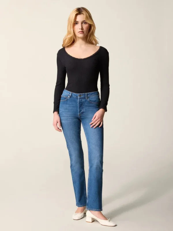 top_gio_3-1.webp Clearance Top GIO Tops